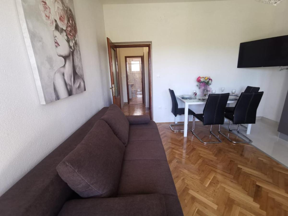 Apartments Mila Kaštela 外观 照片