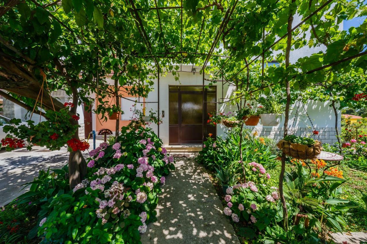 Apartments Mila Kaštela 外观 照片