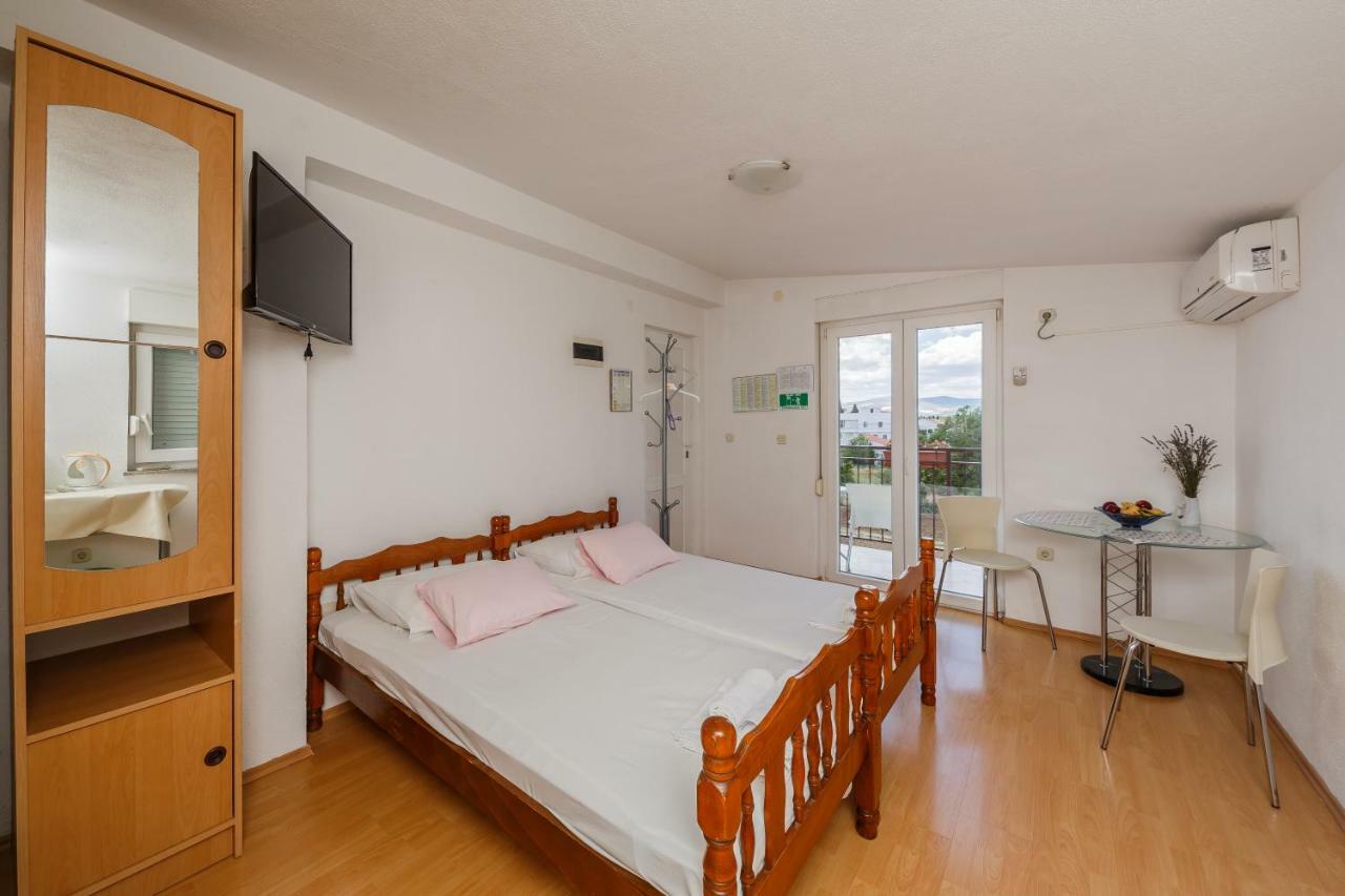Apartments Mila Kaštela 外观 照片