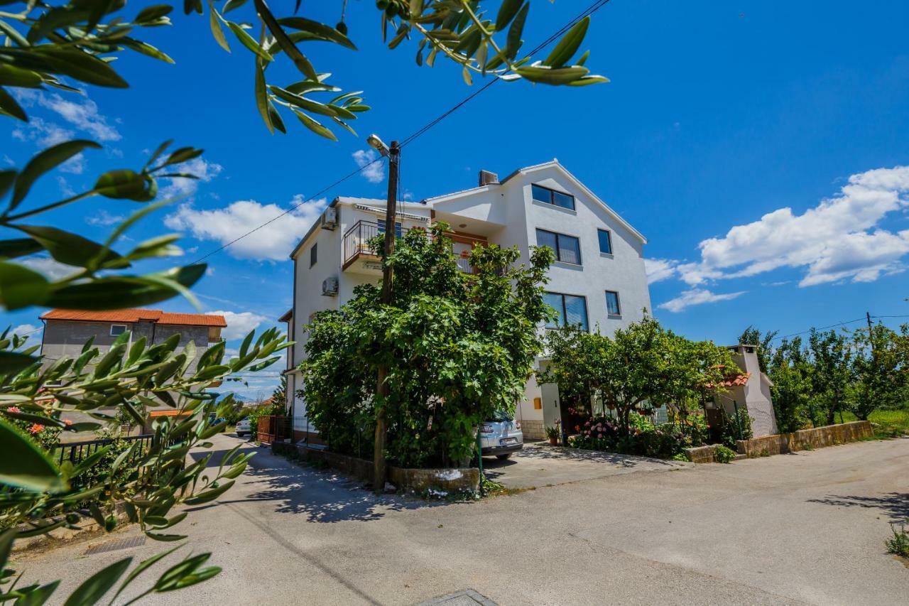 Apartments Mila Kaštela 外观 照片